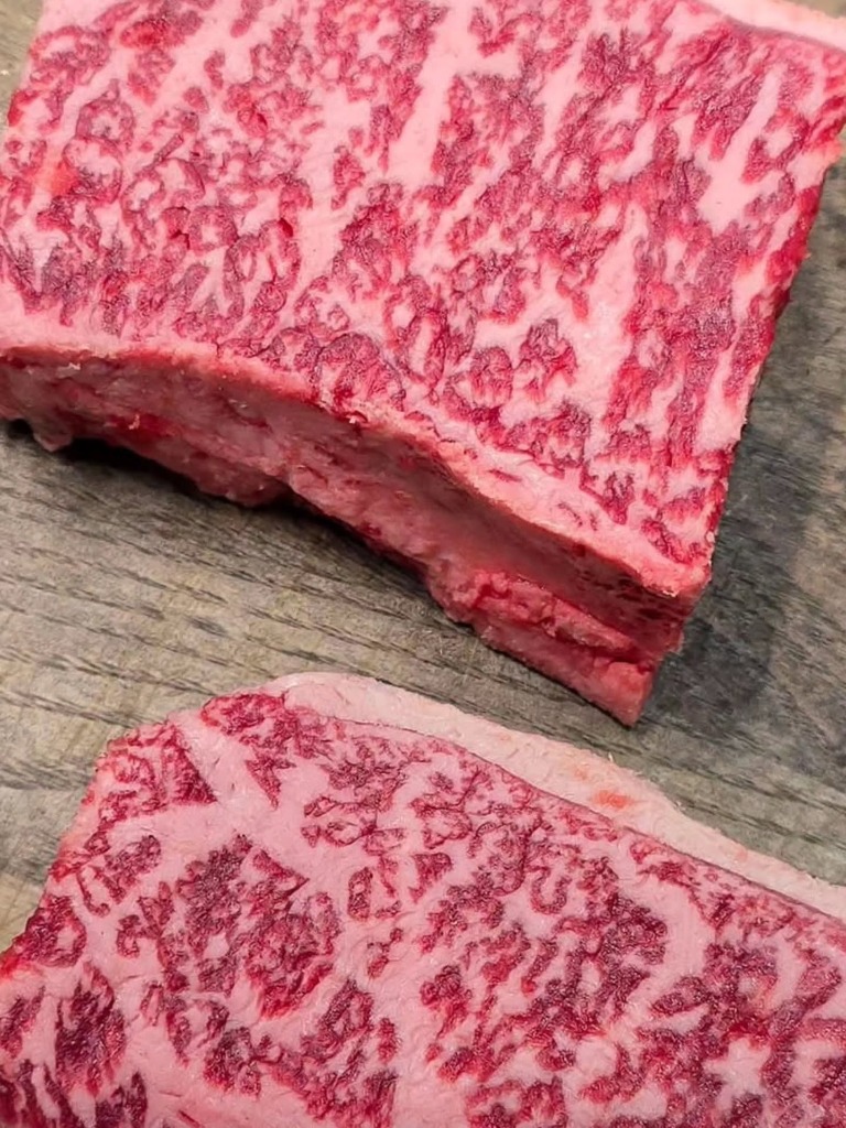 Marmoleo extremo BMS del Wagyu Japonés A5+ de Concentino